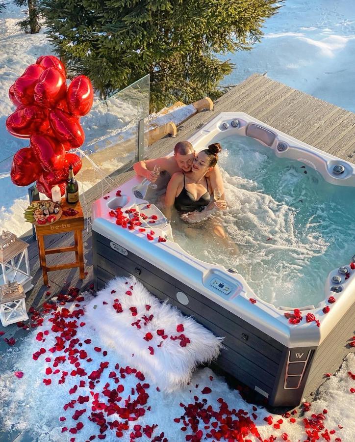 Be Be Chalet - Premium Jacuzi & Private Pool Bukovel Eksteriør bilde