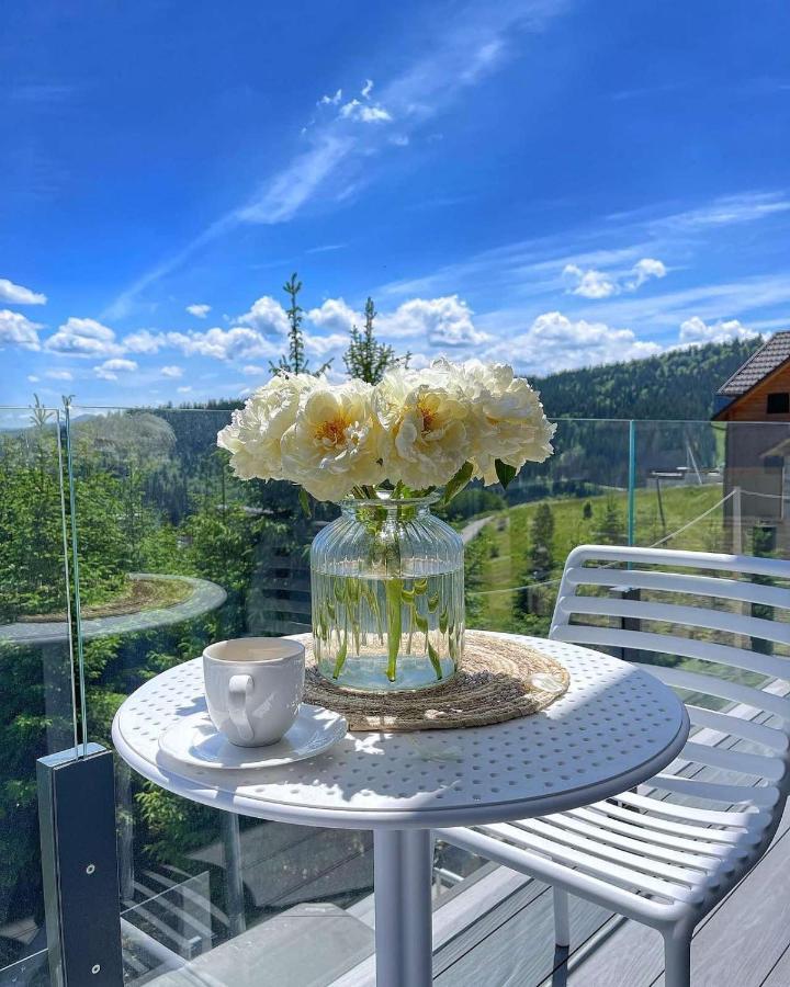 Be Be Chalet - Premium Jacuzi & Private Pool Bukovel Eksteriør bilde