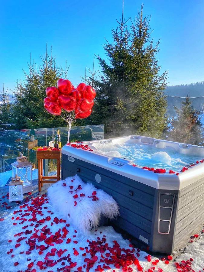 Be Be Chalet - Premium Jacuzi & Private Pool Bukovel Eksteriør bilde